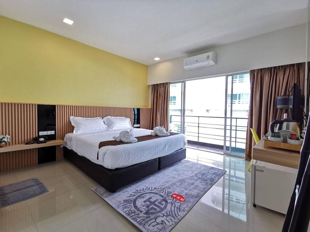 The Golden Ville Boutique Hotel And Spa Pattaya Bagian luar foto